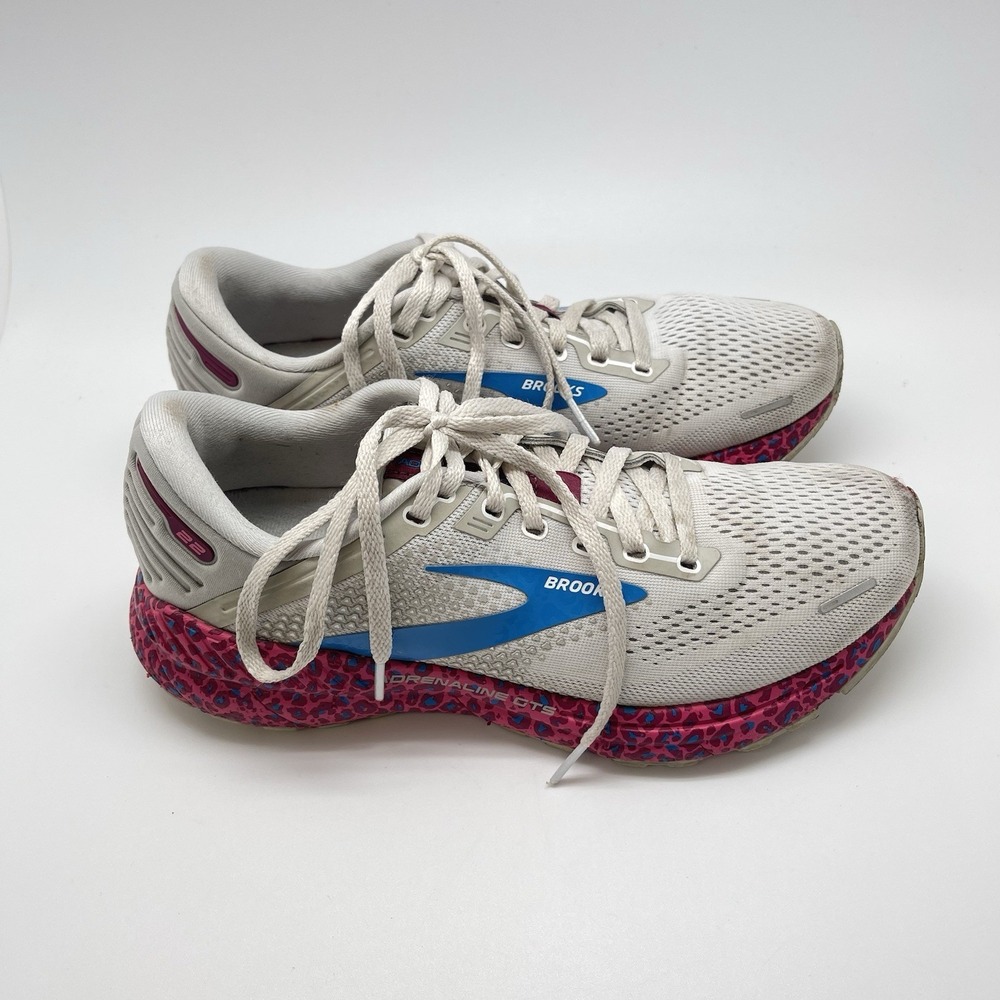 Brooks Sneakers Womens 9 B Adrenaline GTS 22 1203531B160 White Running Gym Shoes